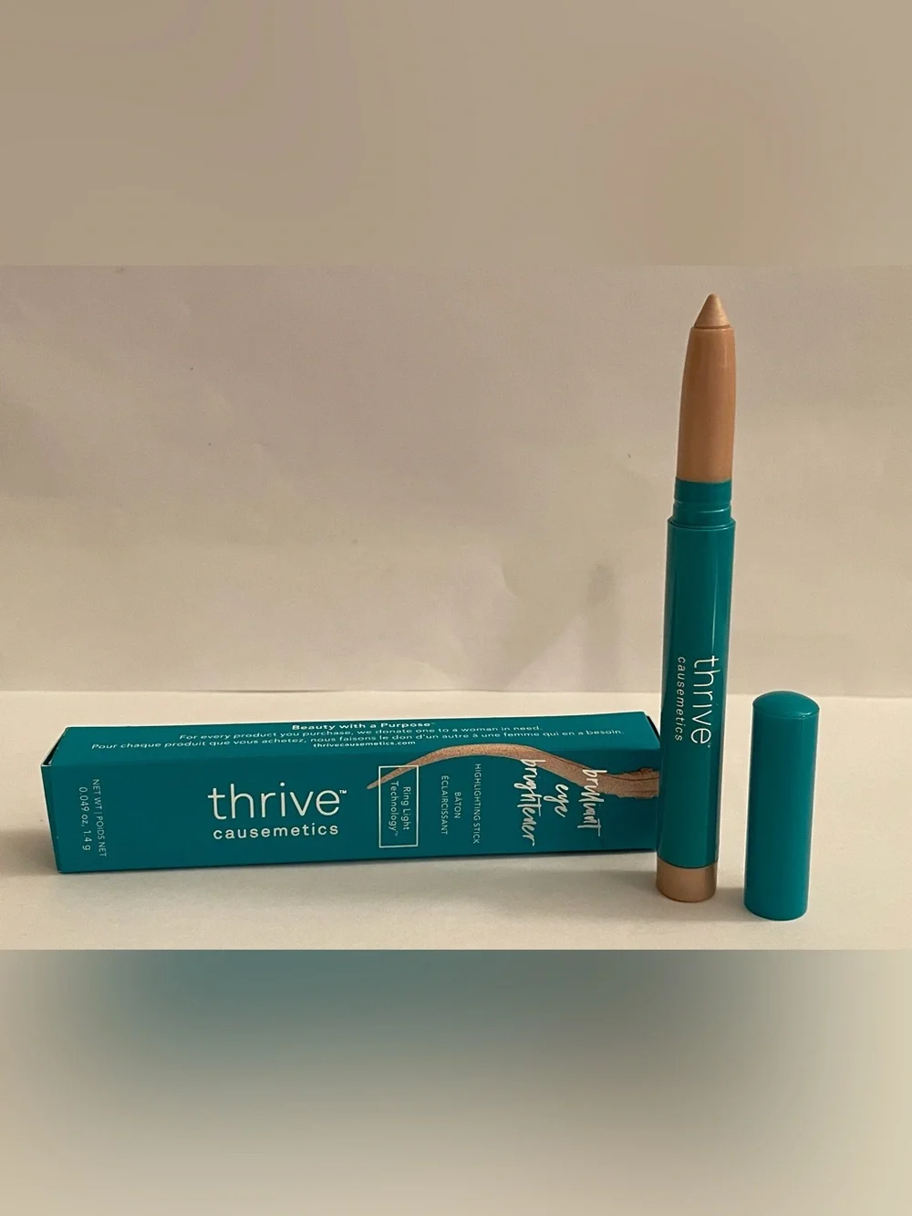 NWT~ Thrive Brilliant Eye Brightener Highlighting Shadow Stick~Retail $32